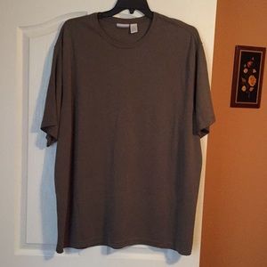 Man’s dressy tee shirt